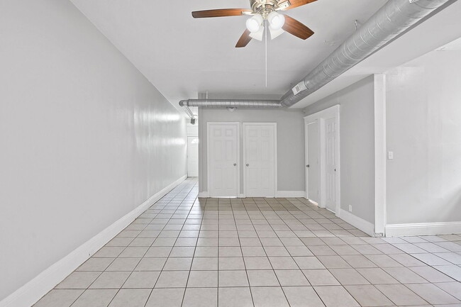 Photo - 60 W McMillan St Unidad 1