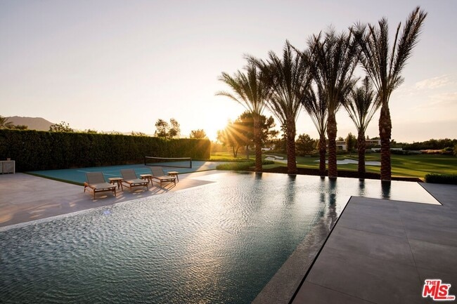 Photo - 52435 Ross Ave