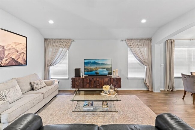 Photo - 235 Limerick Rd