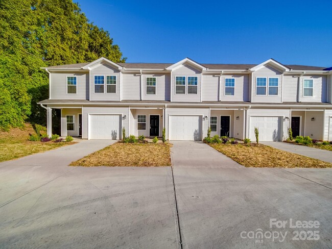 Photo - 916 S Battleground Ave Townhome