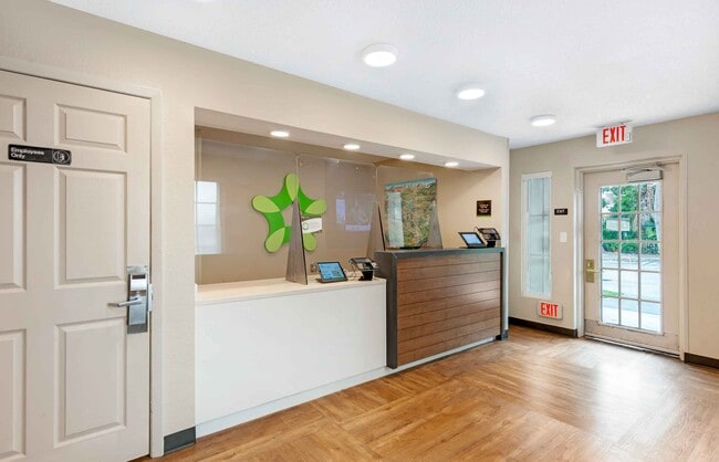 Furnished Studio-Miami - Airport - Blue Lagoon