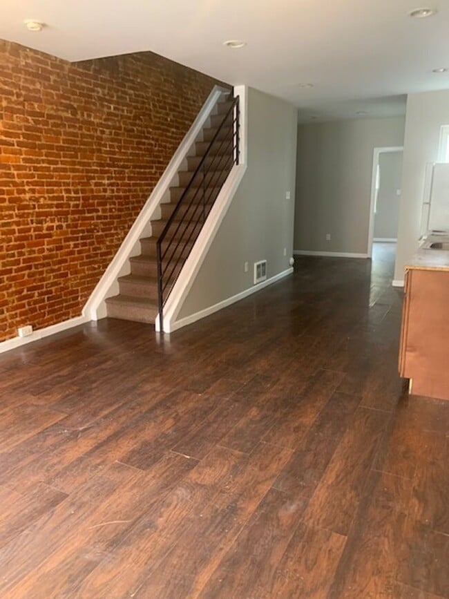 Building Photo - Charming 3bd/2bth now available for rent w/ expose brick.