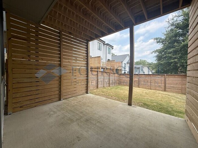 Photo - Modern 4-Bed / 4 Bath Townhome with Fireplace, Outdoor Spaces & Fenced Yard – Inside the Beltline...
