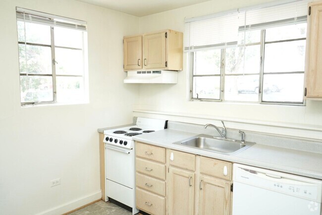 Building Photo - 604 15th St NW Unit Apt #A