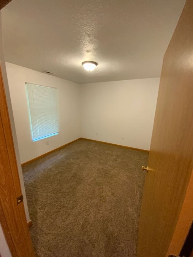 Photo - 221 Glenda Dr Unit B