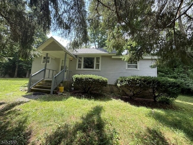 103 Edgewood Ln