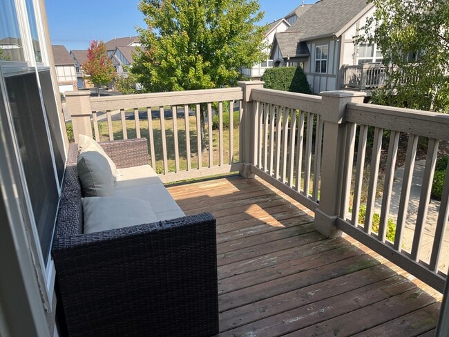 Photo - 90 Rosehall Dr