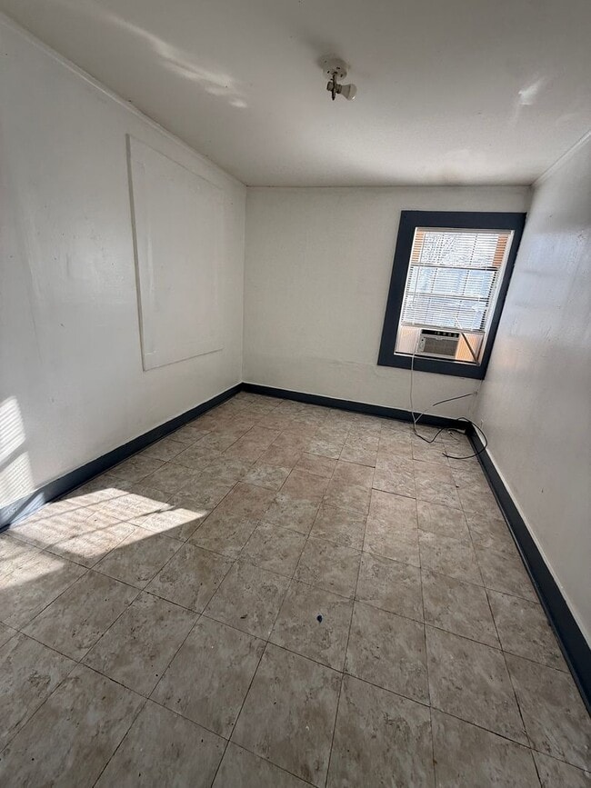 Photo - 1907 S H St Unit 1907 B