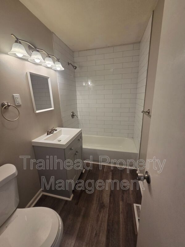 Photo - 9416 East 14th St S