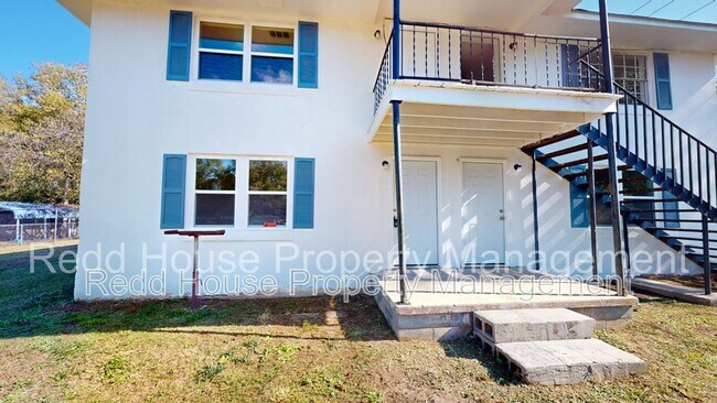 Photo - 121 Grimes St