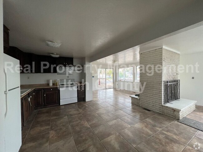 Building Photo - Recently Renovated Orem Home