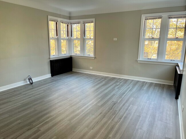 Living Room - 1630 Oak Park Ave