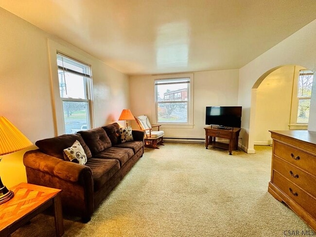 Photo - 608 Lamberd Ave