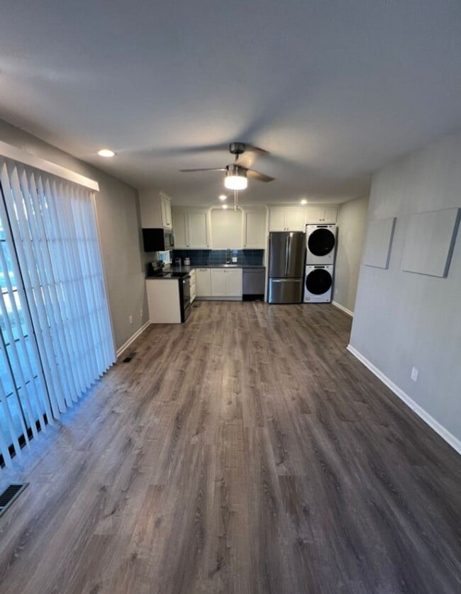 Photo - Charming 2-Bedroom Apartment with Stylish ...