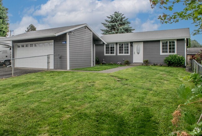Building Photo - Fully remodeled & move in ready 3 bed 1 ba... Rental