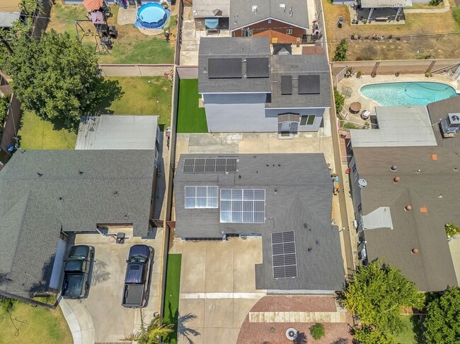 Photo - 1115 Broadmoor Ave
