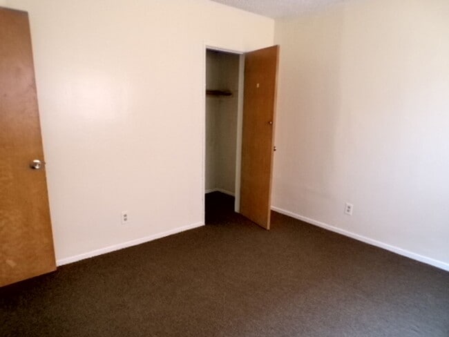 Photo - 229 E 89th St Unidad 231