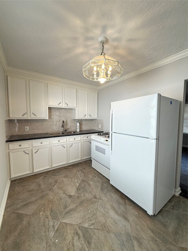 Photo - 731 Columbia St