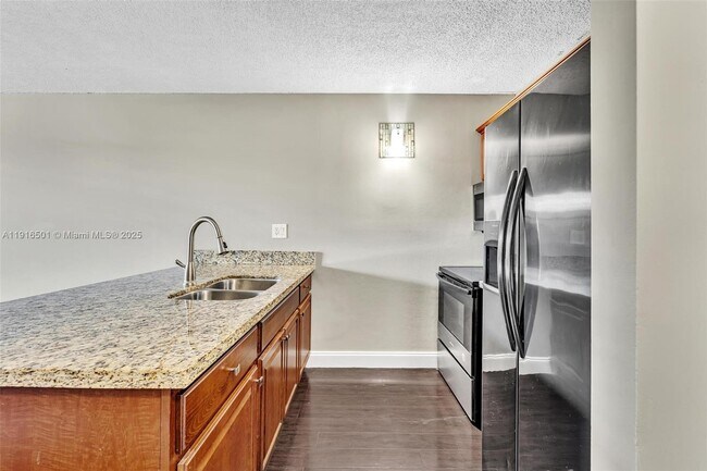 Photo - 2701 Riverside Dr Unit 303-B