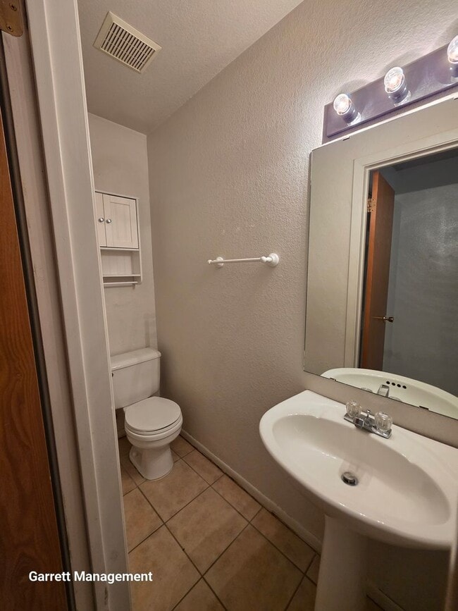 Photo - 1703 Taylor St Casa Adosada