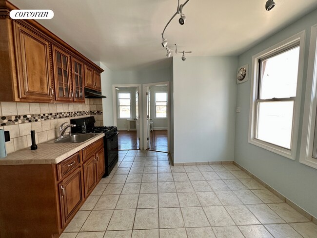 Photo - 61-45 56th St