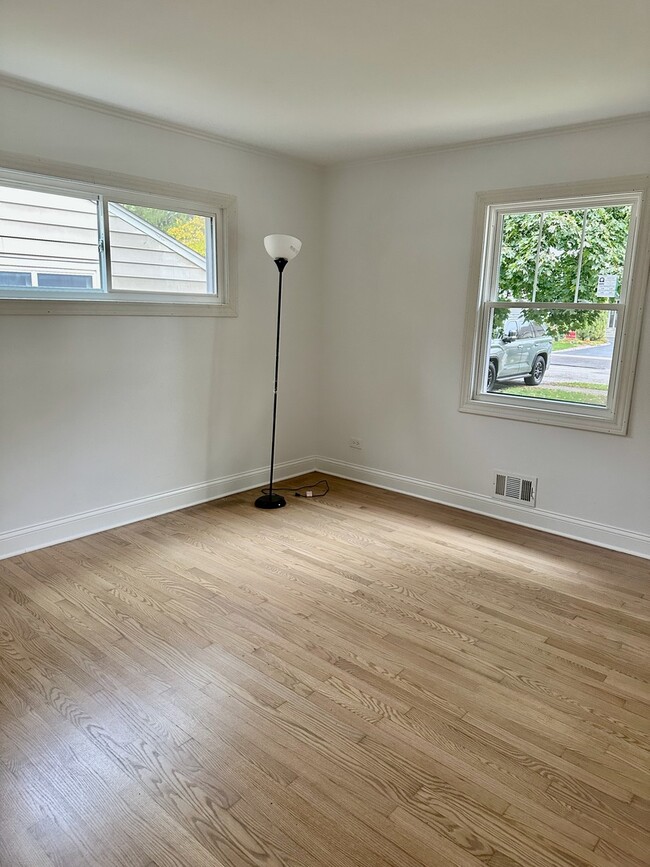 Photo - 938 Hemlock St