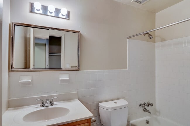 22-Warren Park Dr-022