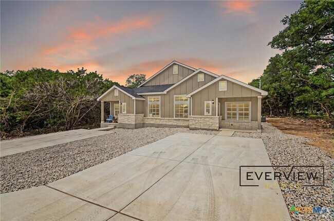Building Photo - 2926 Puter Creek Rd Rental