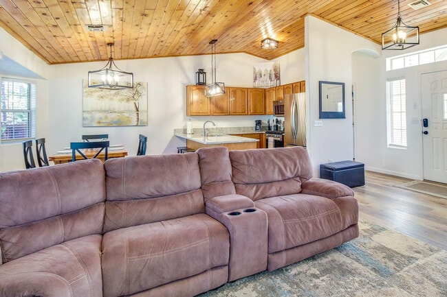 Photo - 311 S 16th St Unit ID1385951P