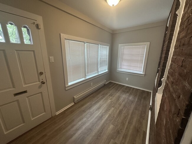 Photo - 386 N Charlotte St