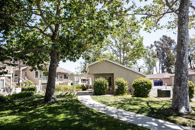 Building Photo - 681 Diamond Way Rental