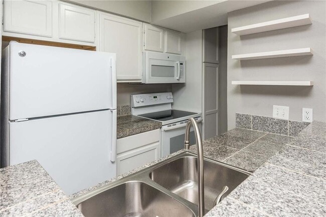 Photo - 3018 S 1st St Unit 109
