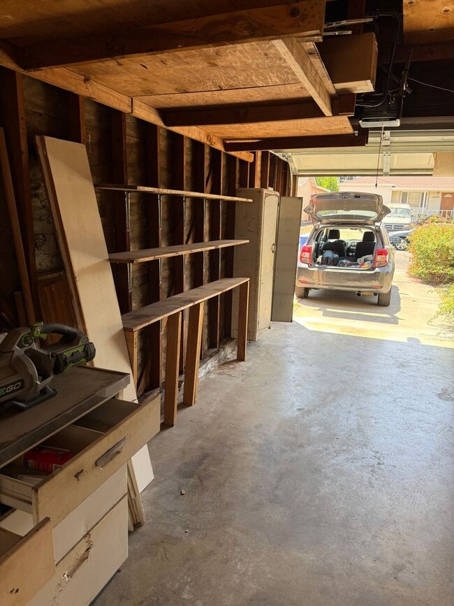 Photo - 41320 Beatrice St