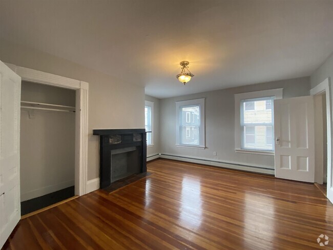 Building Photo - 48 Hancock St Unit 3 Rental