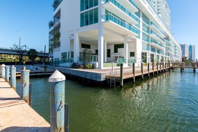 Photo - 400 Sunny Isles