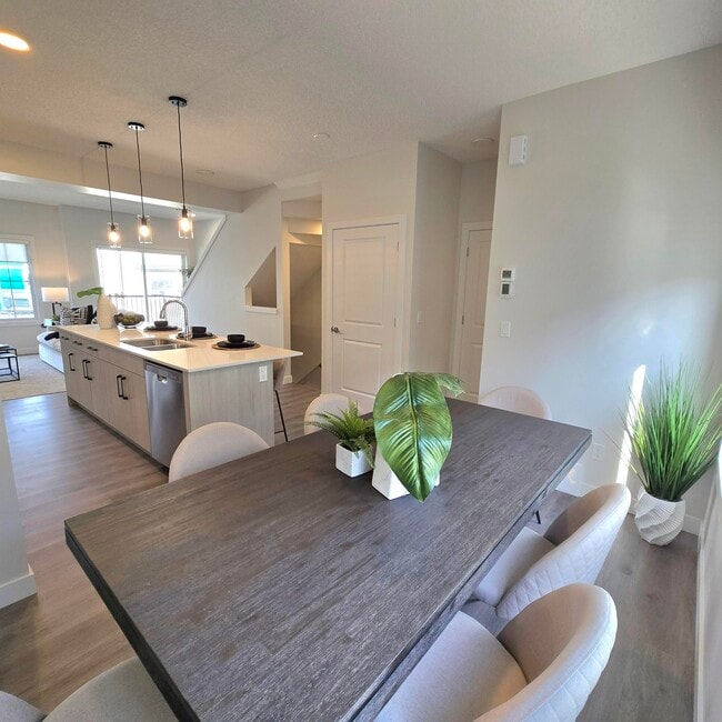 Photo - 3640-139 139 Ave NW Unit 93 / Showsuite