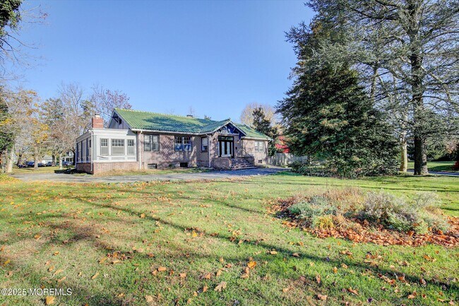 Photo - 589 Westwood Ave