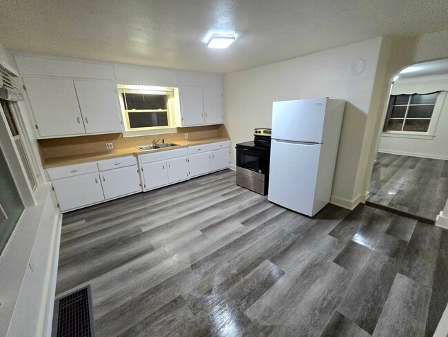 1910 Bay St Unit #1