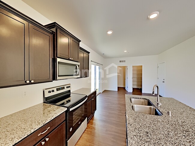 Photo - 10626 137th St E