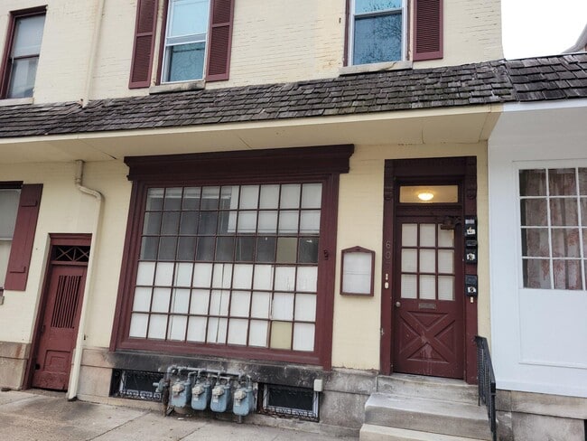 Photo - 607 Swede St