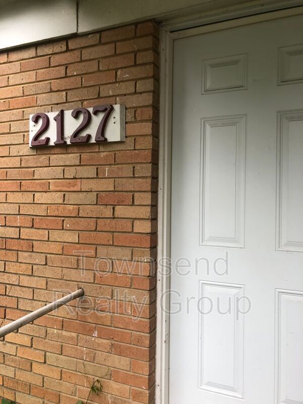 Photo - 2127 Lincoln Heights Ct House