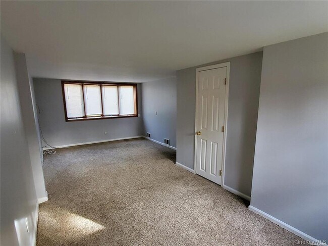 Photo - 28 Longhorn Ln