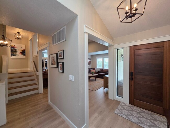 Photo - 4002 S Olson Pl