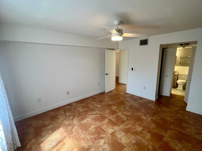 Photo - 5769 Gardens Dr