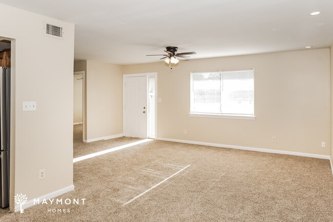 Photo - 3602 Greenbriar Dr NW