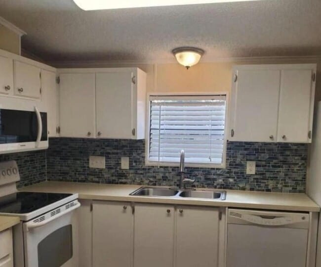 Photo - 19418 Saddlebrook Ct