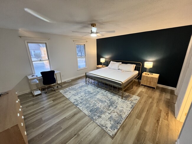 Photo - 77 Forest Oaks Dr