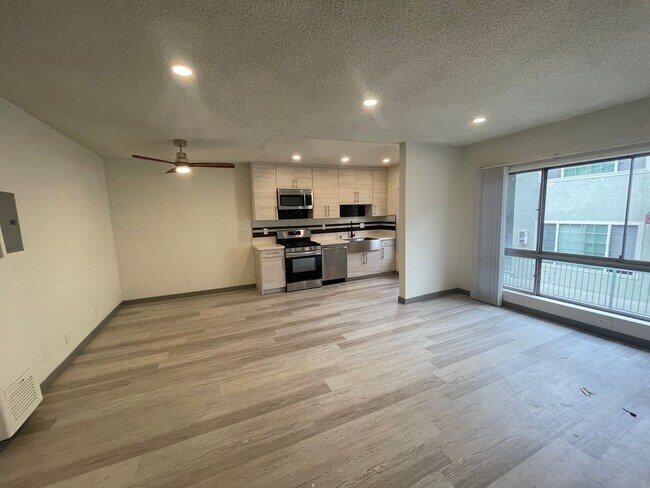3317 Keystone Av Unit 6