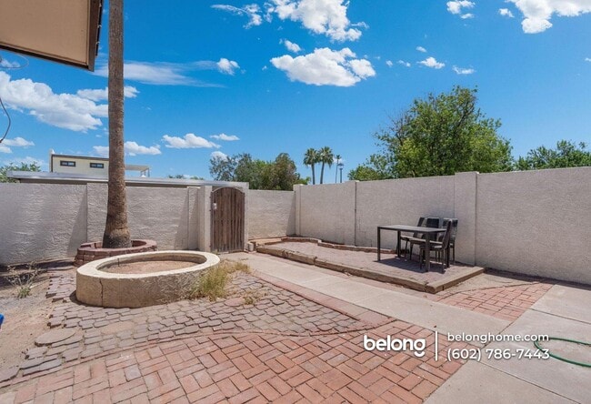 Photo - 2240 W Carson Dr