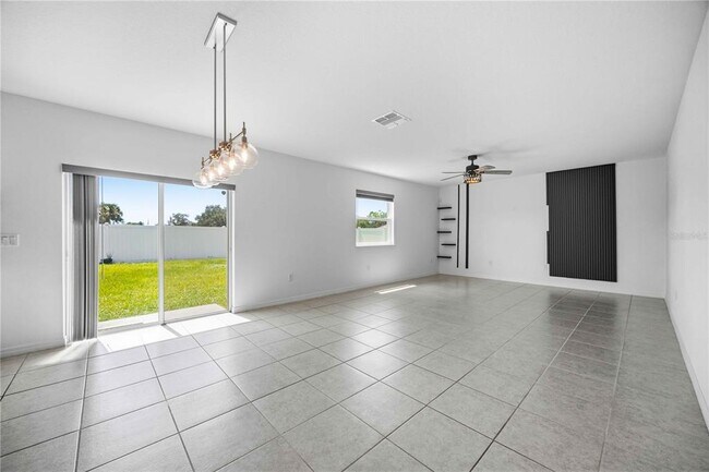 Photo - 525 Pawnee Ct